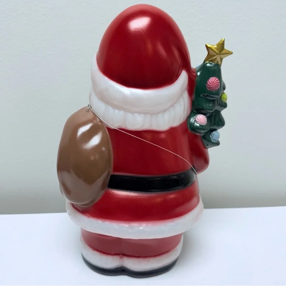 New! Santa holding Christmas Tree 12